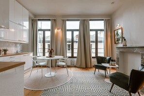 Casa | 3 quartos, escrivaninha, acesso à internet de alta velocidade