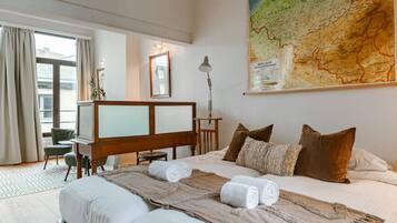 House | 3 bedrooms, desk, Internet