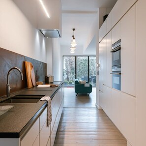 3 habitaciones y acceso a internet