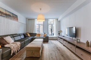 House | 5 bedrooms, Internet - BE OST Edmo 11 in Oostende (Ostend)