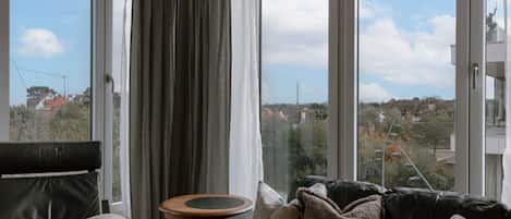 อพาร์ทเมนท์ | 2 ห้องนอน, อินเทอร์เน็ตความเร็วสูง