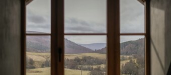 Inverenzie - Luxury Farmhouse With Mountain Views