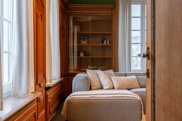 Villa | 5 Schlafzimmer, Schreibtisch, Internetzugang