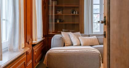 Luxe 5-bedroom Villa With Panoramic Views