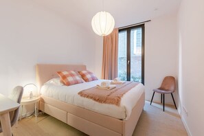 Apartemen, akses difabel | 3 kamar tidur dan internet