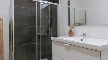 Apartment | 3 bedrooms, Internet