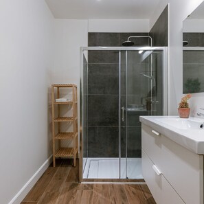 Apartment | 3 bedrooms, Internet