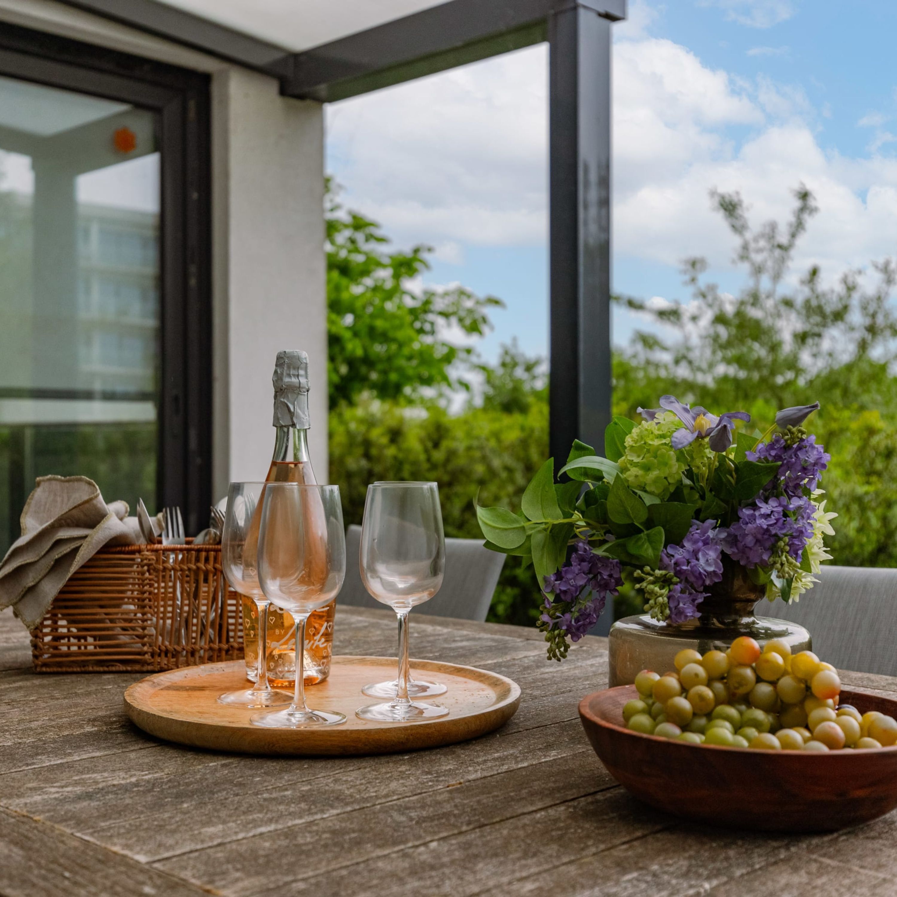 บ้านพัก | 5 ห้องนอน, อินเทอร์เน็ตความเร็วสูง