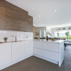 House - Spacious House With Garden and Parking (Blankenberge)