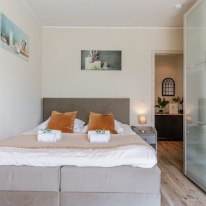 Ferienhaus | 6 Schlafzimmer, Schreibtisch, Internetzugang