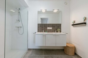 Apartment - Modern Apartment With Sunny Terrace in Ostend (Ostend)