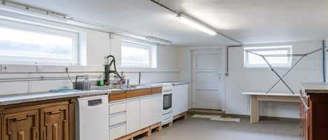 Villa | 4 bedrooms, Internet