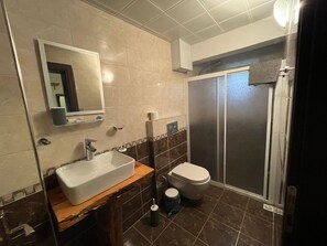 Basic Double or Twin Room, Partial Sea View | Bathroom | Free toiletries, hair dryer, bathrobes, slippers