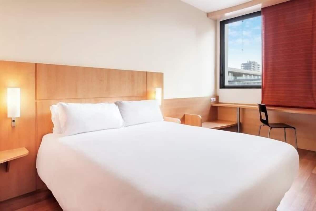 Minibar, una cassaforte in camera, una scrivania, insonorizzazione