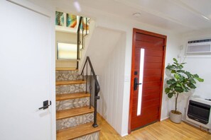 House, 1 Bedroom, Smoking | Interior - Peaceful Getaway In Studio City (North Hollywood)