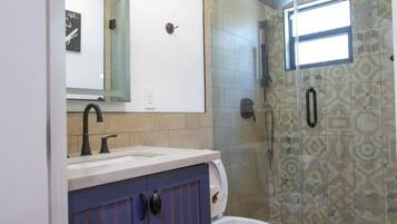 House, 1 Bedroom, Smoking | Bathroom