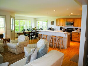 Interior - Sandhill House - Large and Spectacular Lakefront Home with Water Toys! (Beulah)