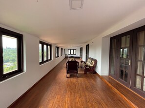Terrace/patio - Nashika Homestay (Kodaikanal)