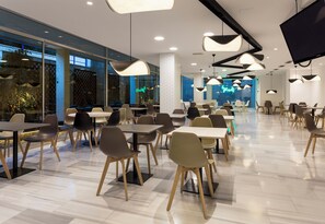 Daily continental breakfast (EUR 8 per person) - B&B Hotel Madrid Pinar de las Rozas (Las Rozas de Madrid)