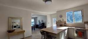 Microwave, oven, stovetop, dishwasher - Beautiful Villa between Menton and Monaco.  (Gorbio)