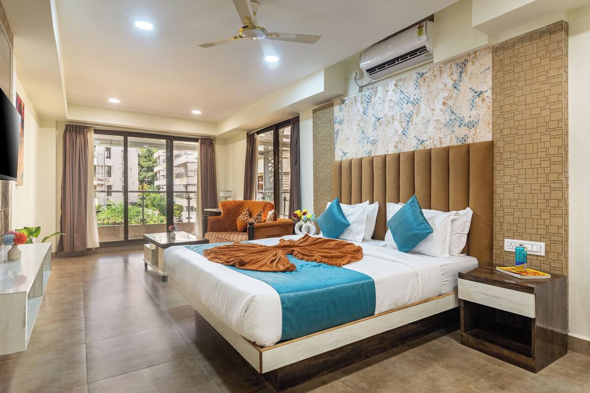 Luxury Villa | 3 bedrooms, premium bedding, down comforters, individually decorated