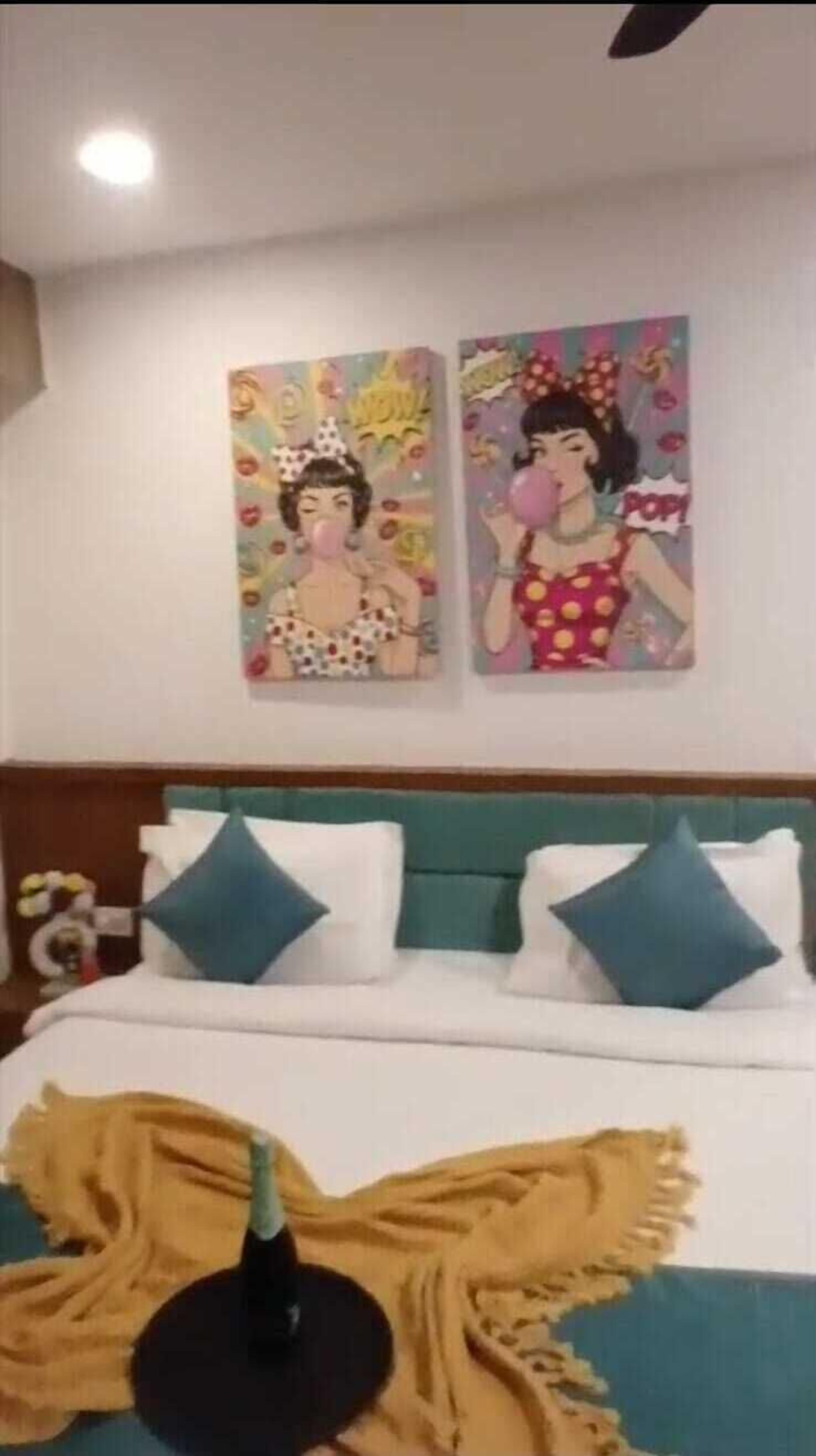 Deluxe penthouse | Luxe beddengoed, donsdekens, individueel gedecoreerd