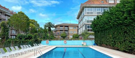 Seasonal outdoor pool