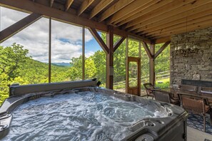 Bain à remous intérieur