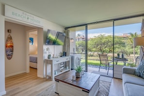 TV - Stylish condo just a short stroll from top beaches (Kihei)