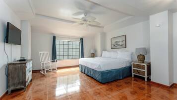 7 chambres, fer et planche à repasser, Wi-Fi, draps fournis