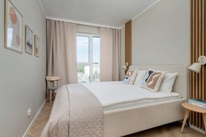 2 habitaciones, escritorio, tabla de planchar con plancha y wifi 