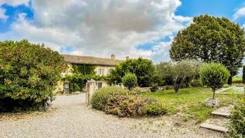 Enceinte de lâhĂ©bergement