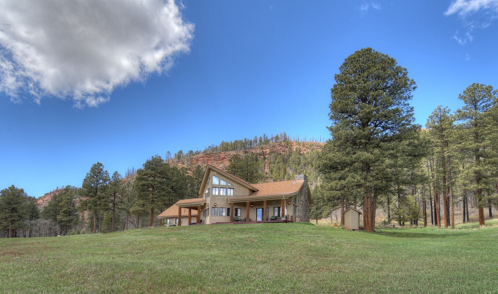 New Listing! Open Space, Fresh Air, Mountain Views, Every Bedroom is a Suite