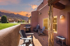 Property grounds - Near Ntl Parks | Pool & Hot Tub | Mins to Downtown (Moab)