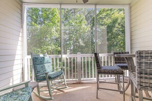 Interior - Arbor Trace #624 Cozy Condo in Barefoot (North Myrtle Beach)