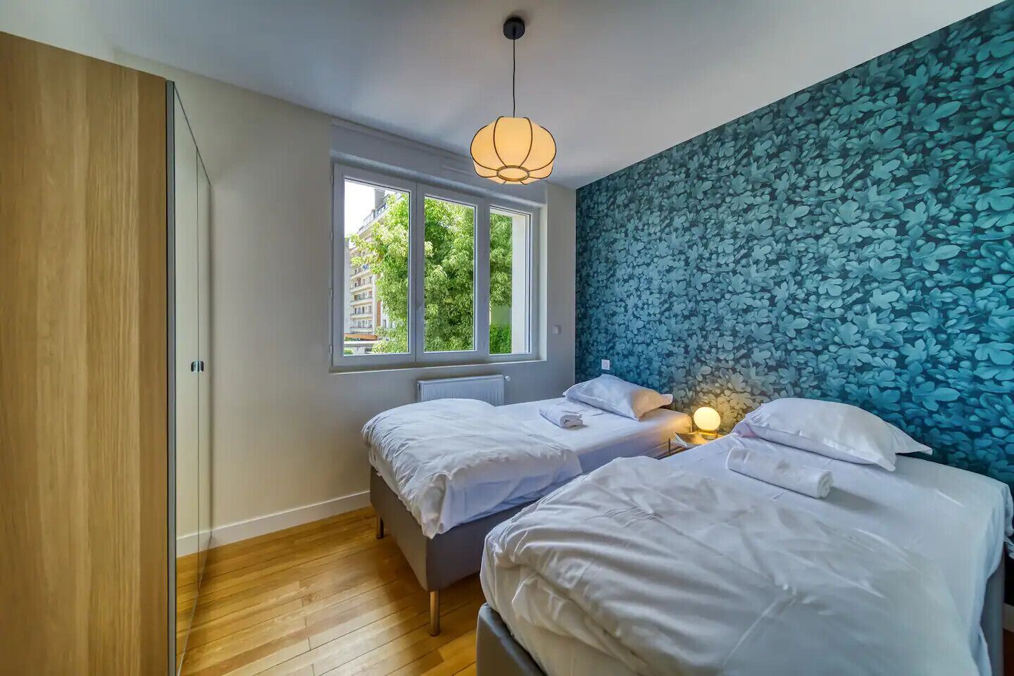 2 bedrooms, iron/ironing board, WiFi