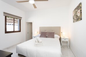 3 bedrooms, iron/ironing board, free WiFi, bed sheets