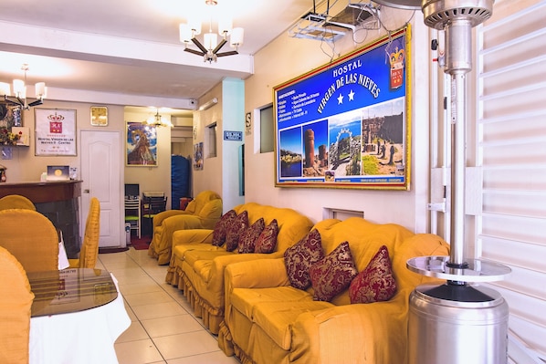 En 32-tommers LCD-TV med kabel-kanaler