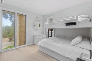4 bedrooms, WiFi