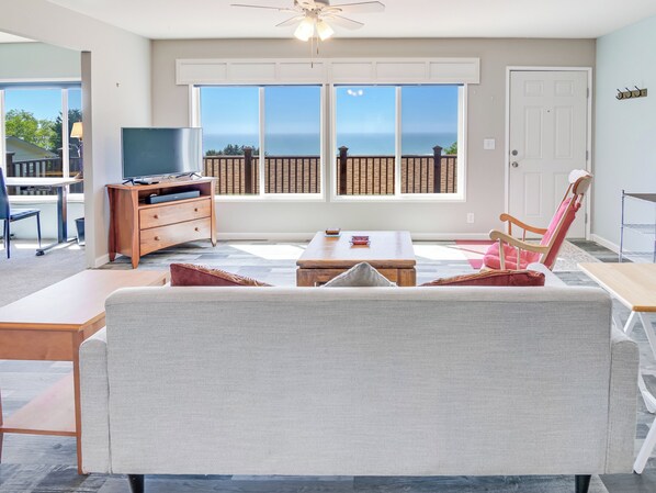 تلفزيون ذكي