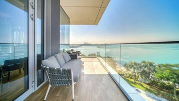 Signature Apartment | Balcony view