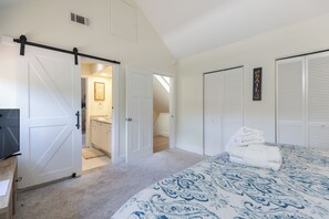 3 chambres, fer et planche à repasser, Wi-Fi gratuit, draps fournis