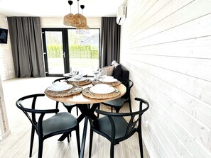 Dining - Komfortable Moderne Ferienhauser mit Klimaanlage Grzybowo bei Kołobrzeg (Grzybowo)