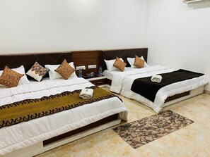 Phòng đôi hoặc 2 giường đơn phong cách cổ điển | Truy cập Internet không dây miễn phí 