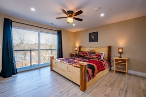 8 soverom, skrivebord, wi-fi (inkludert) og sengetøy