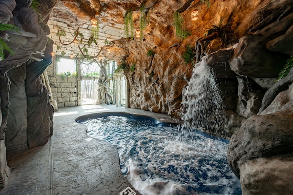 Innenpool, AuĂenpool