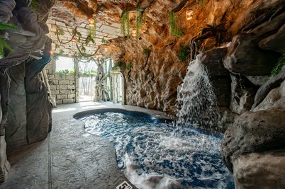 New! Epic lakefront home with indoor pool!