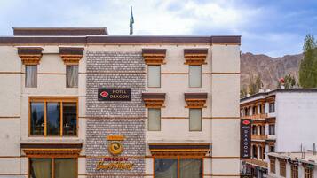 واجهة المنشأة