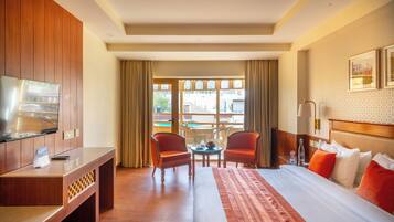 Deluxe Room, Mountain View | 1 bilik tidur, seterika/papan seterika, Wi-fi percuma, cadar katil