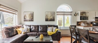 Cozy and close to beach ,3 bedroom condo in Magog